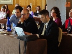 Foto 4 - Fisioterapeutas de la región mejoran sus técnicas de tratamiento del dolor en la Atención...