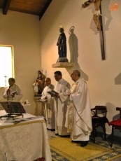 Foto 3 - Vecinos y amigos llenan el templo en su inauguraci&oacute;n tras las obras de rehabilitaci&oacute;n acometidas