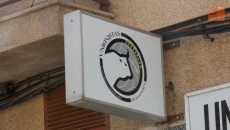 Foto 3 - Unionistas de Salamanca ya prepara el exterior de su sede social y tienda