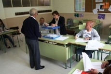 Foto 6 - El Partido Popular dobla los votos del PSOE con la irrupción de 'Podemos'