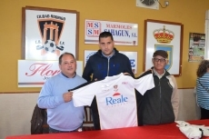 La familia del Ciudad Rodrigo CF da la bienvenida a su nuevo ‘jefe’