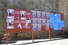 Arrancados gran parte de los carteles electorales del PP