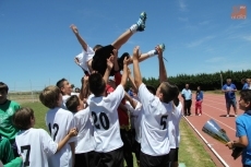 Foto 3 - El CD Ciudad Rodrigo logra el II Trofeo Tierras del Oeste Salmantino