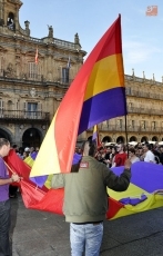 Foto 5 - Salmantinos piden la instauración de la III República 