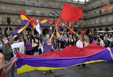 Foto 4 - Salmantinos piden la instauración de la III República 
