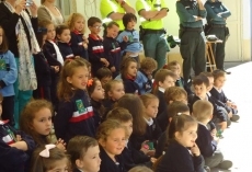Foto 6 - Los alumnos de Infantil de Misioneras-Teresianas conocen el Cuartel