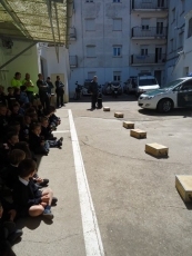Foto 5 - Los alumnos de Infantil de Misioneras-Teresianas conocen el Cuartel