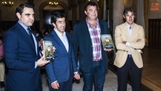 Foto 4 - &lsquo;Juan Mora, m&aacute;s que un torero&rsquo; culto al maestro con letras de oro