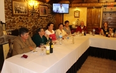 Foto 5 - Los vecinos de la zona de Brincones se despiden de su médico