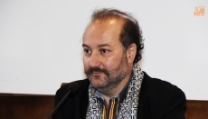 Foto 3 - Antología poética de Theodoro Elssaca para inaugurar la Semana de la Poesía en la USAL