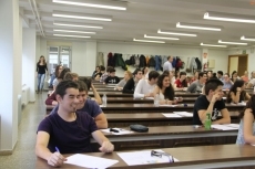 Foto 4 - Tranquilidad en la primera jornada de Selectividad con mínimas incidencias