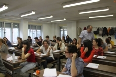 Foto 3 - Tranquilidad en la primera jornada de Selectividad con mínimas incidencias