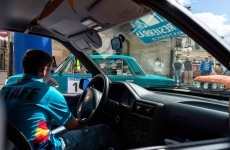 Foto 3 - Color y espectáculo se dan cita en el Rallye Entresierras Histórico 