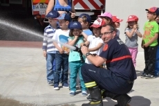 Foto 3 - Los Bomberos reciben la visita de peques del Colegio Miróbriga