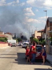 Foto 5 - Una avería mecánica calcina un autobús metropolitano en Cabrerizos