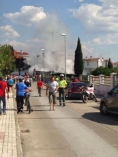 Foto 3 - Una avería mecánica calcina un autobús metropolitano en Cabrerizos