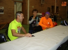 Puesto de avituallamiento en el Pabellón Sierra de Francia / FOTO: Ana Vicente