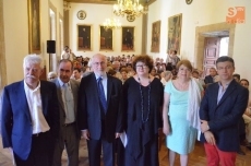 Foto 4 - Filología reconoce la trayectoria académica del profesor Gregorio Hinojo