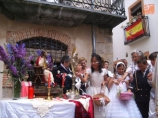 Foto 5 - Olor a incienso y alfombras de tomillo y pétalos de rosa para celebrar el Corpus