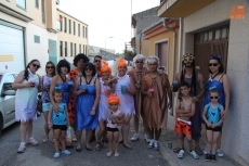 Foto 6 - Las peñas ponen colorido y animación en las calles durante el día grande del Corpus