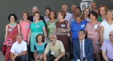 Foto 5 - Sonrisas y lágrimas en el emotivo encuentro de los maestros de la promoción de 1971/1974