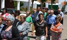 Foto 6 - El patrón de Sanjuanejo procesiona acompañado de numerosos niños