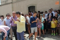 Foto 5 - El Santísimo y el baile de la bandera marcan el comienzo de las fiestas de San Juan