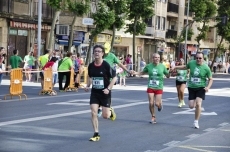 Foto 4 - La ‘Marea verde’ inunda Salamanca para luchar contra el cáncer