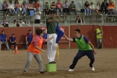 Foto 4 - Divertida tarde de Vaca Prix para concluir el bloque principal de las fiestas
