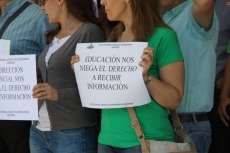 Protesta del Personal Docente no Universitario contra la Consejer&iacute;a por negarle informaci&oacute;n