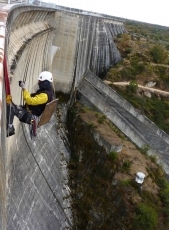 Foto 5 - Nuevos ejemplares de halcón peregrino habitan en la presa de Almendra gracias a una caja nido
