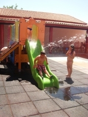Foto 6 - Los participantes en Conciliamos disfrutan del primer Día del Agua del verano