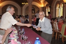 Foto 3 - Más de 200 jubilados disfrutan en la fiesta de San Pedro
