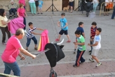 Foto 5 - Niños y mayores se lo pasan en grande con los carretones en San Andrés