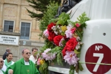 Foto 5 -  Los conductores salmantinos celebran a San Crist&oacute;bal con la tradicional bendici&oacute;n de autom&oacute;viles