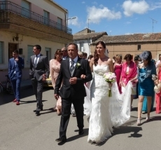 Foto 5 - Oscar y Silvia contraen matrimonio en la Iglesia de San Pedro