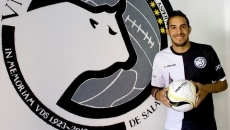 Foto 6 - Chamorro, Jaime, Lolo y Manu firman sus contratos con Unionistas