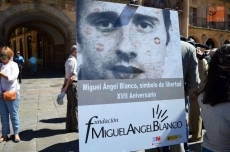 Foto 4 - Salamanca reivindica los valores democráticos recordando a Miguel Ángel Blanco, concejal...