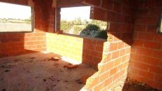 Foto 4 - El PSOE en el Ayuntamiento critica el abandono que sufren las obras de las piscinas 