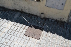 Foto 4 - Telefónica retira los postes de la calle Aveiro tras una década de peticiones
