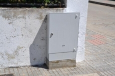 Foto 3 - Telefónica retira los postes de la calle Aveiro tras una década de peticiones