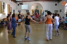 Foto 4 - La Escuela de Folklore se mueve al ritmo de las contradanzas
