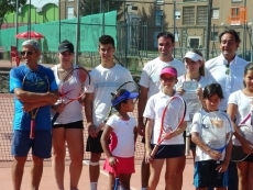 Foto 4 - El Club de Tenis Salamanca apostará por la integración de personas con discapacidad y menores sin ...