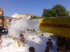 Foto 6 - Espuma y cine para cerrar las fiestas del barrio del Carmen