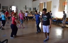 Foto 4 - Ritmos valencianos y gallegos completan la Escuela de Folklore