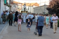 Foto 6 - Los pedroseños se vuelcan con la tradicional subida de la Virgen