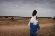 Foto 3 - El PAN XII comienza con el entierro de una obra del artista Paulo R. Ferreirim Carneiro