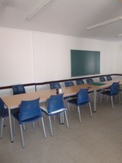 Foto 5 - El Ayuntamiento arregla el teatro municipal sin ning&uacute;n tipo de ayuda 