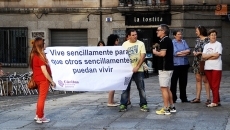 Foto 3 - Una concentración silenciosa recuerda que la enseñanza primaria universal es un objetivo para 2015