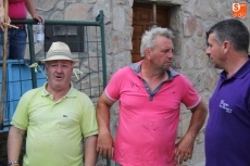 Foto 5 - El encierro de vaquillas pone el ambiente taurino antes del festejo de rejones